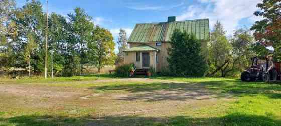 4h + tupakeittiö + 2xWc + s + pesuhuone + pukuhuon  Hausjärvi