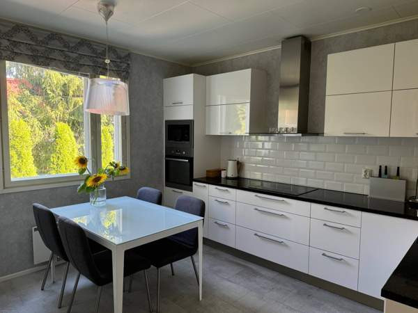 5h + k + 2xkph + aula + sauna + erillinen wc + p +  Vantaa – foto 1