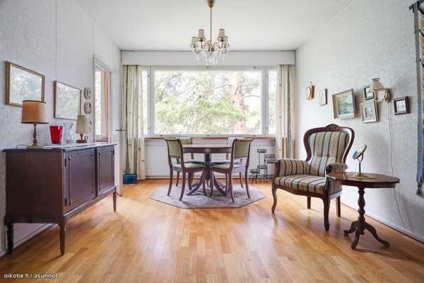 2h  Helsinki - valokuva 1