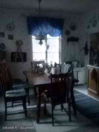 5h+k+kph+aula+vintit+kellari, rantasaunassa kamari  Haemeenlinna