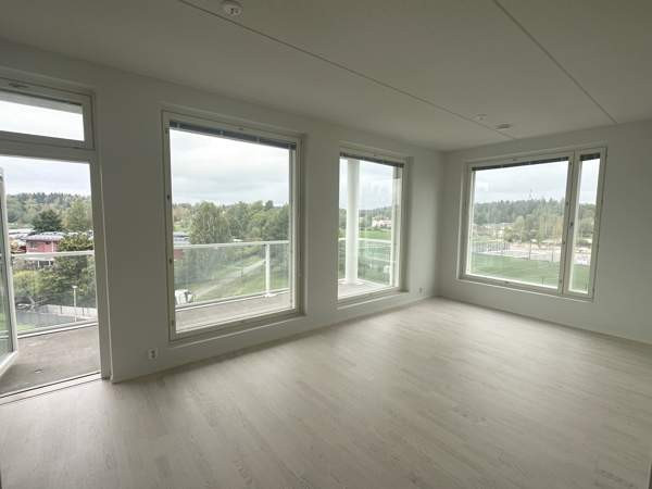 3h + sauna + kph + keittiö + parveke  Kirkkonummi - valokuva 1