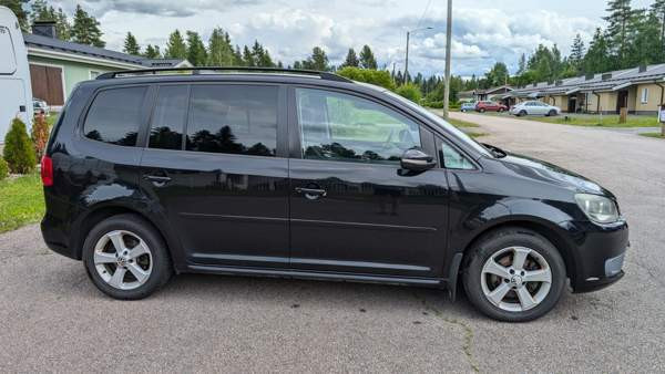 Volkswagen Touran Оулу - изображение 7