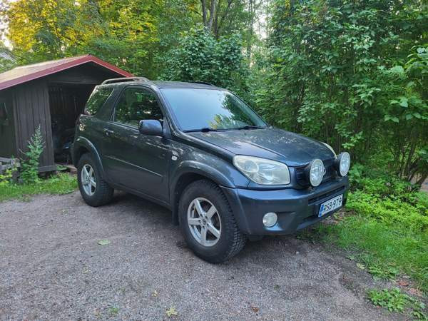 Toyota RAV4 Вантаа - изображение 1