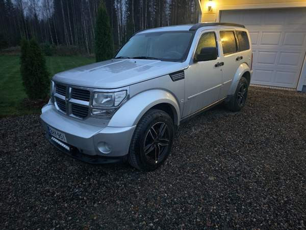 Dodge Nitro Loimaa - valokuva 1
