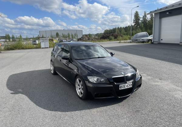 BMW 330 Seinäjoki - valokuva 8