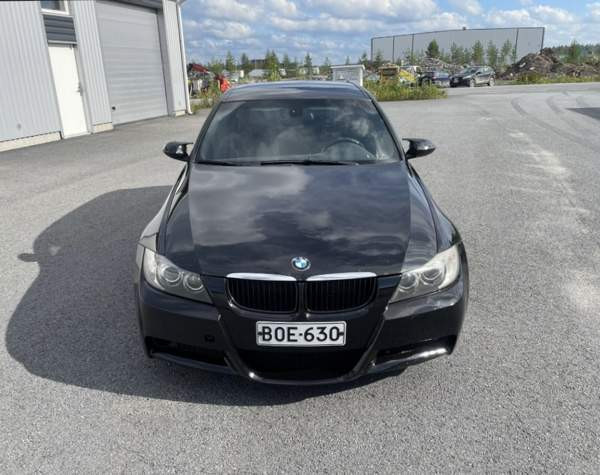 BMW 330 Seinäjoki - valokuva 1