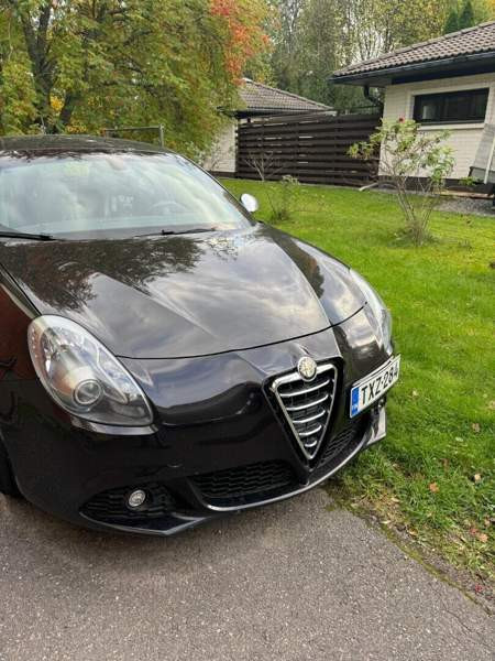 Alfa Romeo Giulietta Glebychevo - valokuva 2