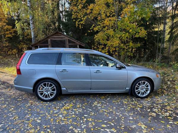 Volvo V70 Vantaa - valokuva 4