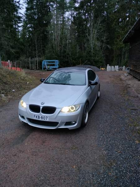 BMW 320 Turtkul - valokuva 2