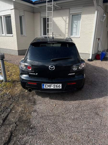 Mazda 3 Sarov - valokuva 3