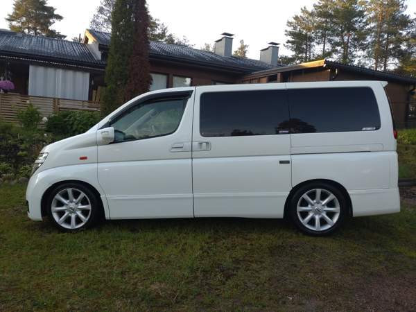 Nissan Elgrand Hamina - photo 2