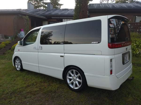 Nissan Elgrand Hamina - photo 3