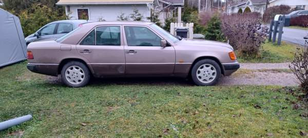 Mercedes-Benz 280 Hämeenlinna - valokuva 2