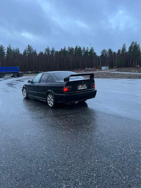 BMW 323 Vaala - изображение 6