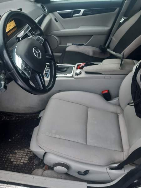 Mercedes-Benz 220 Keuruu - изображение 2