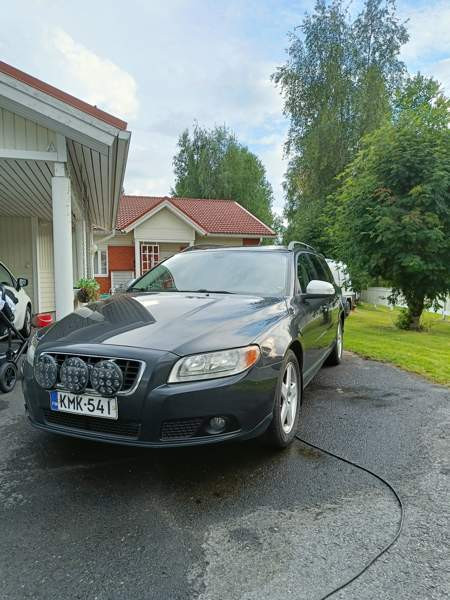 Volvo V70 Oulu - valokuva 1