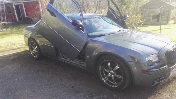 Chrysler 300C Hämeenlinna - valokuva 1