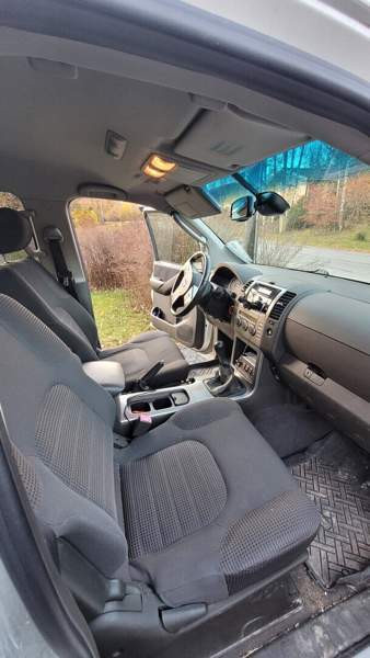 Nissan Pathfinder Macau - valokuva 8