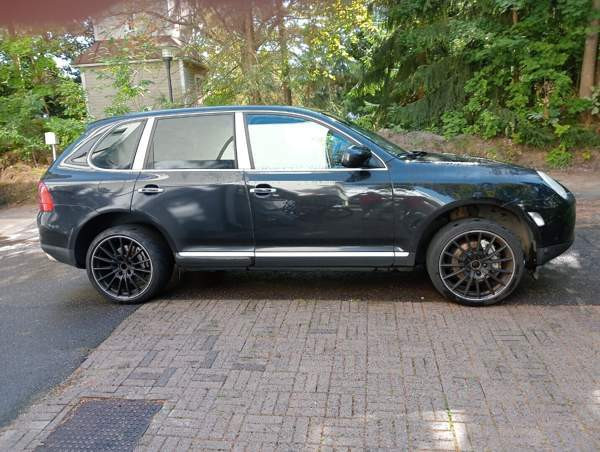 Porsche Cayenne Helsinki - valokuva 4