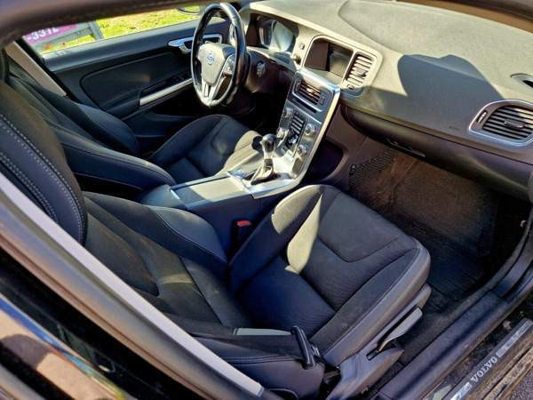 Volvo V60 Oulu - valokuva 7
