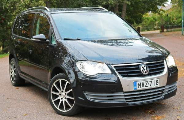 Volkswagen Touran Chukotskiy Avtonomnyy Okrug - valokuva 3