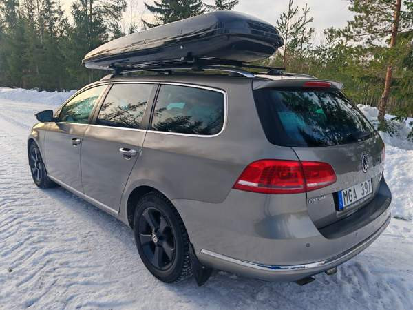 Volkswagen Passat Hafnarfjoerdur - valokuva 8