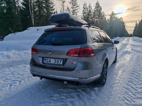 Volkswagen Passat Hafnarfjoerdur - valokuva 7