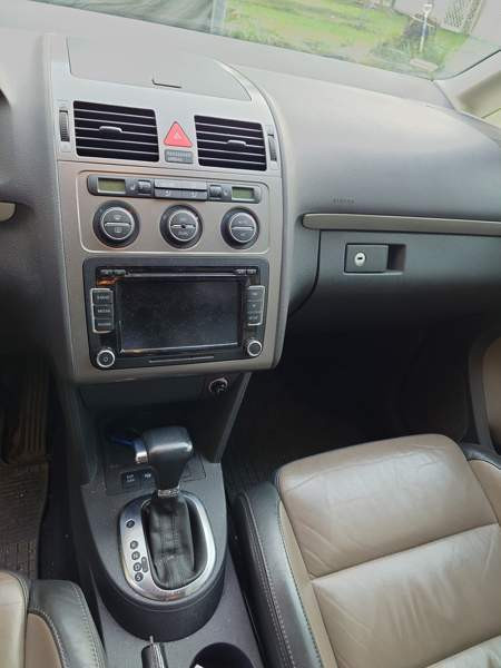 Volkswagen Touran Askainen - photo 8