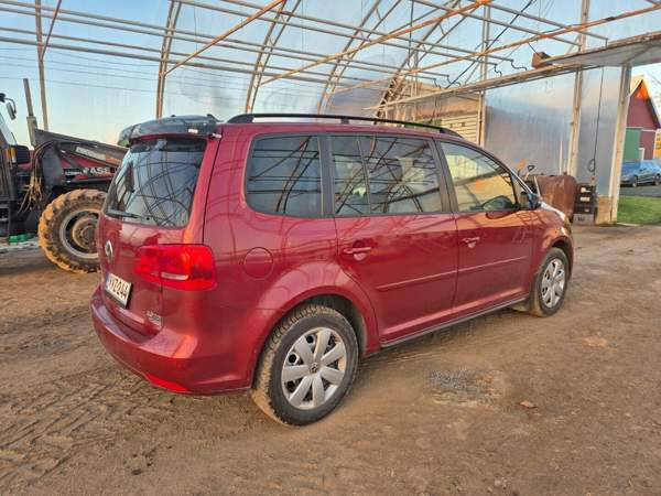 Volkswagen Touran Hafnarfjoerdur - valokuva 5