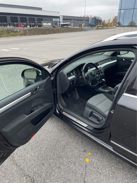 Skoda Superb Kangasala - valokuva 8