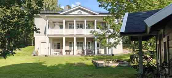 8h + k + s + p + khh + 2*WC + 3*varasto + lämmin a  Sarov