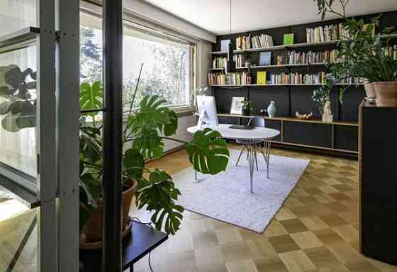 5h + k + kph + ruokasali + parveke + 2 erillistä w  Helsinki