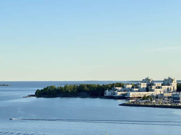 Merinäköalalla 2h+k+sauna+lasit.p  Helsinki - valokuva 1