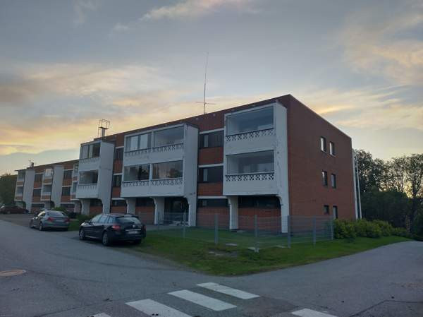 1h + kk + pesuhuone + lasitettu parveke  Каяни - изображение 1