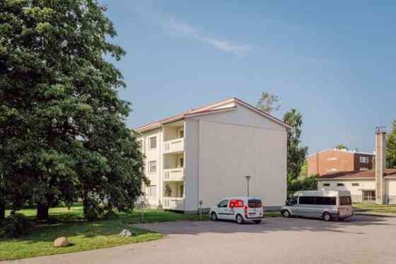 2 huonetta + keittiö + kylpyhuone/wc + parveke + 2  Dzhankoy