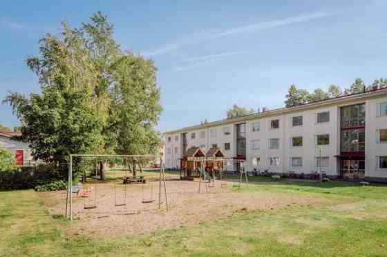 2 huonetta + keittiö + kylpyhuone/wc + parveke + 2  Dzhankoy