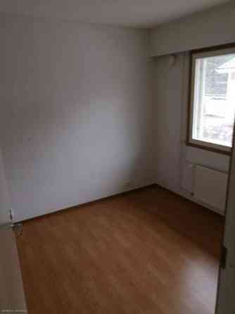 2h + avokeittiö + kph + wc + sauna + takapiha  Джанкой