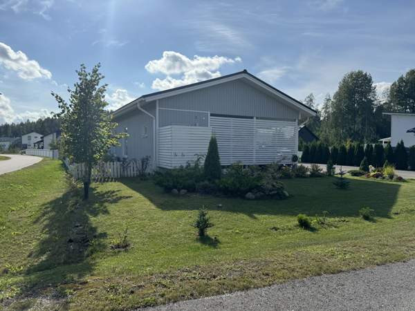 5h + k+2kph+sauna+piha+autokatos  Nurmijaervi – foto 1