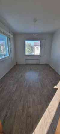 7 huonetta + 3 keittiötä + 2 saunaa + 3 pesuhuonet  Kemin