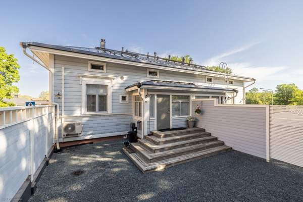 6h + k + khh + s  Hämeenlinna - valokuva 1