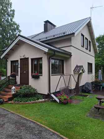 3mh + 2k + 2oh + 3wc + psh+ s + lisäksi kellari- j  Jyvaeskylae