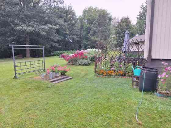 3mh + 2k + 2oh + 3wc + psh+ s + lisäksi kellari- j  Jyvaeskylae