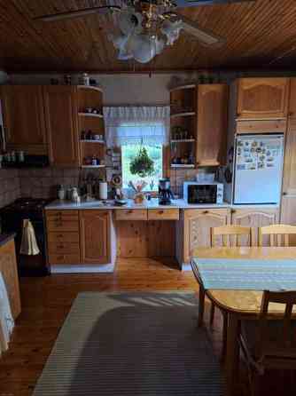 3mh + 2k + 2oh + 3wc + psh+ s + lisäksi kellari- j  Jyvaeskylae