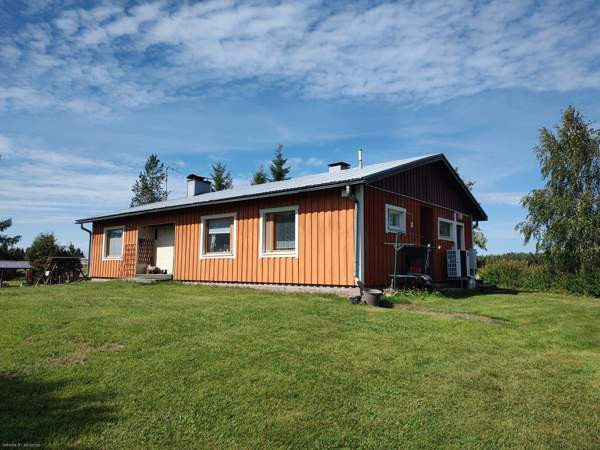 OH+ K +2 MH + KPH + LH + 3 VH+ VAR + kellari  Lieksa - valokuva 1