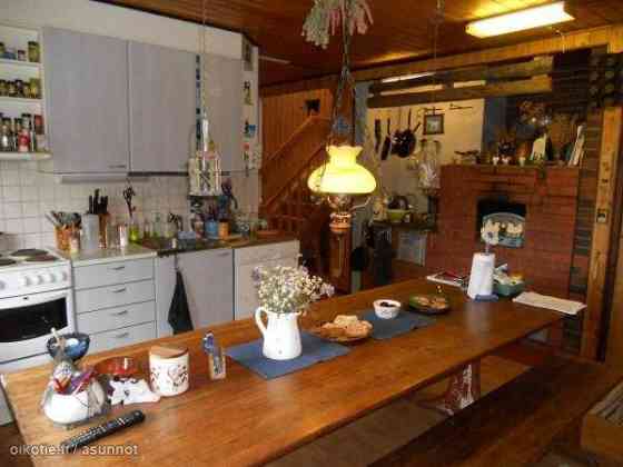 oh, k, 5 mh, takkahuone, ph, s, 2 wc, aula, 2 parv  Butterworth