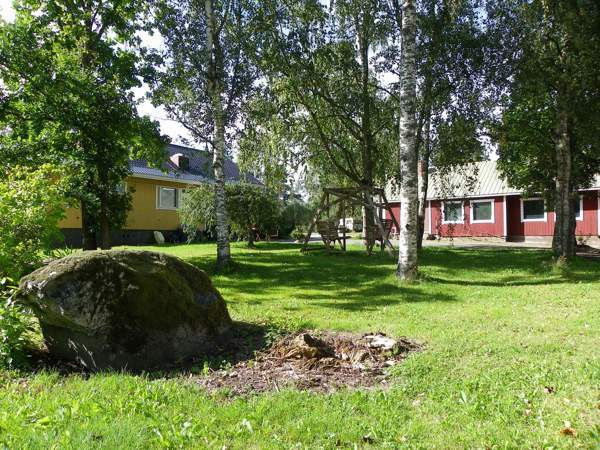 Alak: 2mh+tkh+oh+tupak+rk+wc+kh+kph+s  Yläk: 2mh+w  Rauma - valokuva 7