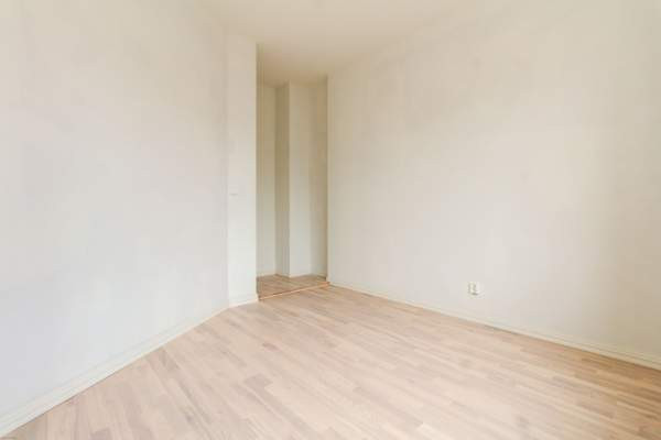 2h+ avakeitiö+vaatehuone+ iso erinomainen KH  Helsinki - valokuva 2