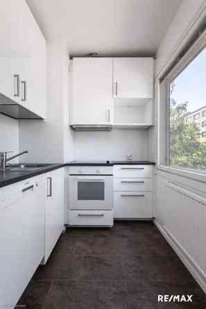 1h + k + lasitettu parveke  Вантаа