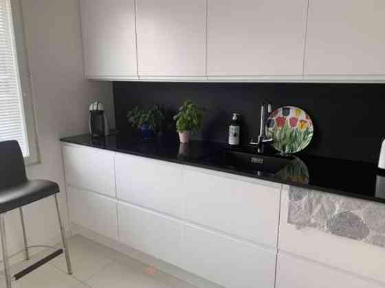 4 huonetta + olohuone + k + ruokatila, eteinen, 2  Helsinki