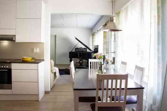 4h + k + s +  lisäksi khh, var, kellari, ask.h ja  Glebychevo